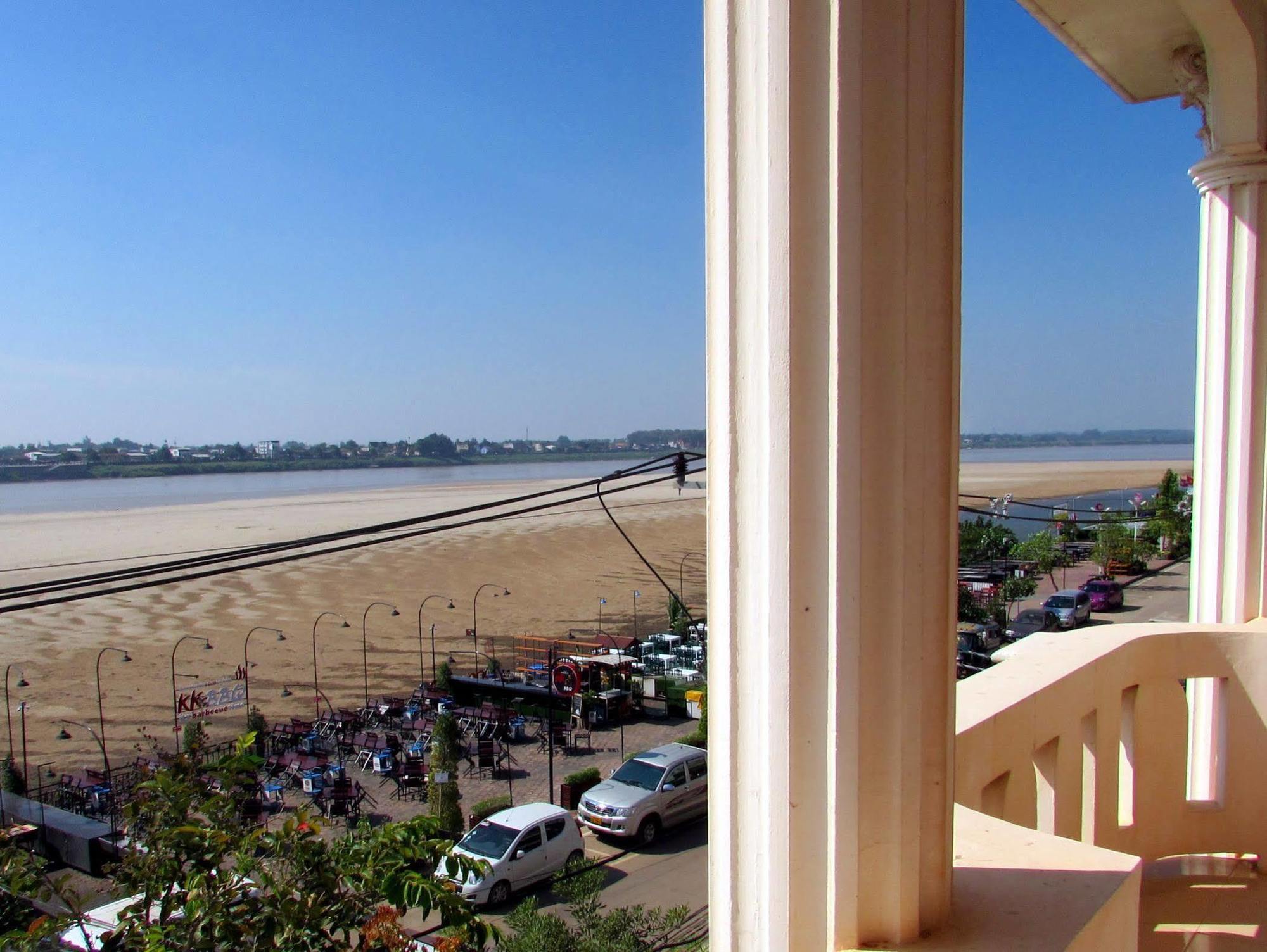 Nalinthone Guesthouse Ban Nongdouang Exterior foto